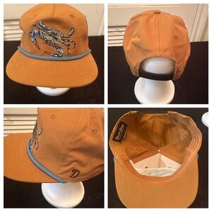 Duck Camp vintage SnapBack hat 
100% Polyester